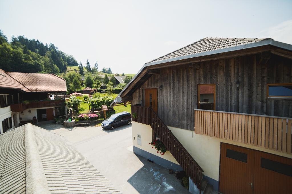 Apartments Pri Bostjanovcu Gorenja Vas  Esterno foto